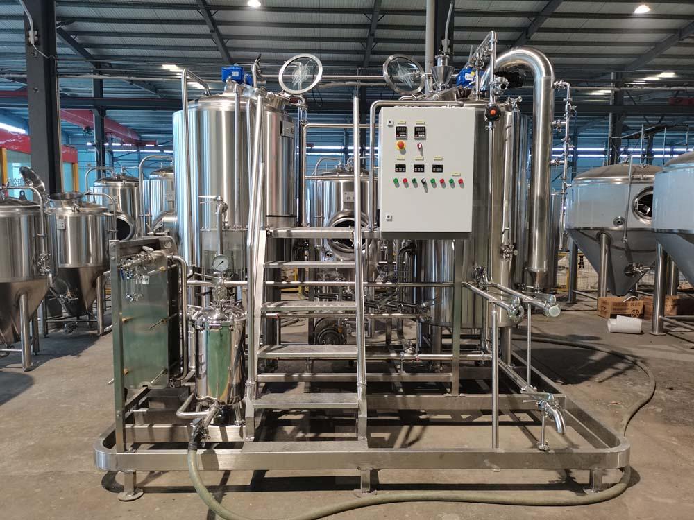 <b>6 HL Two Vessel Brewhouse Equ</b>